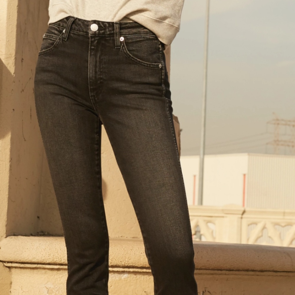 AMO High Rise Stix Crop Jean in Washed Black